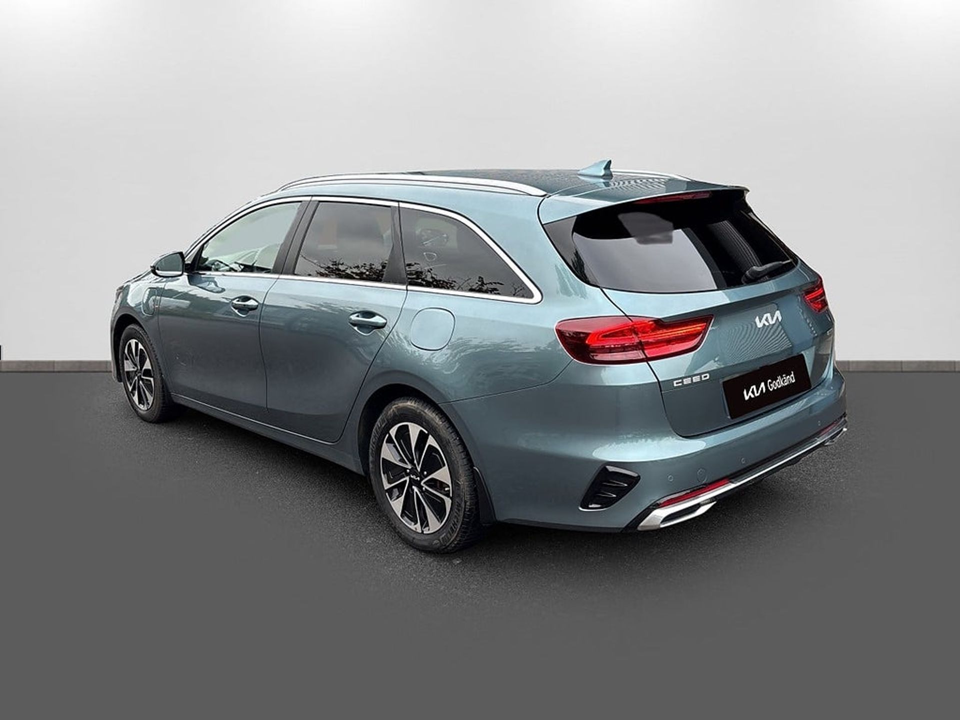 Kia Ceed SW PLUG-IN HYBRID DCT6 ACTION 2024, photo 6/10