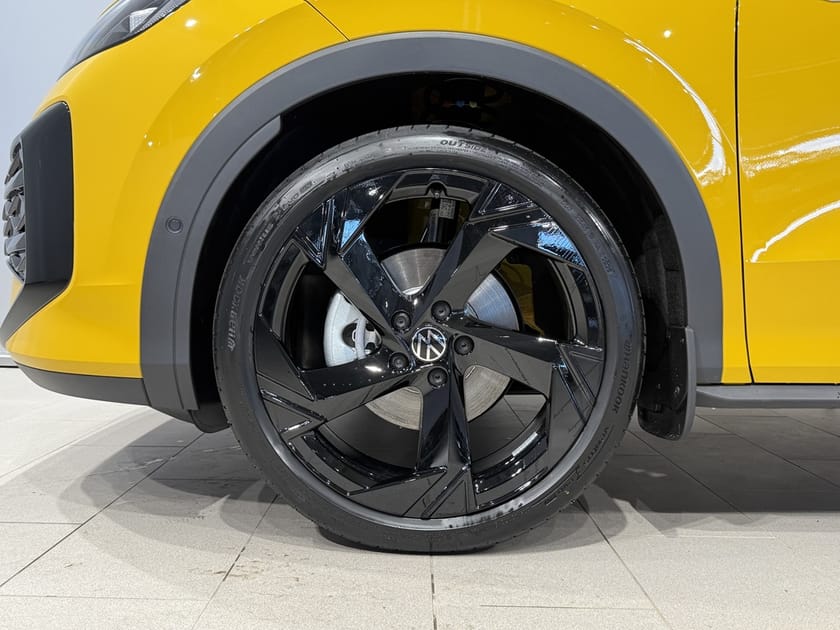 Bild 2 av Volkswagen T-Roc R-Line 1.5 Kamera / 20 tum / Harman & Kardon