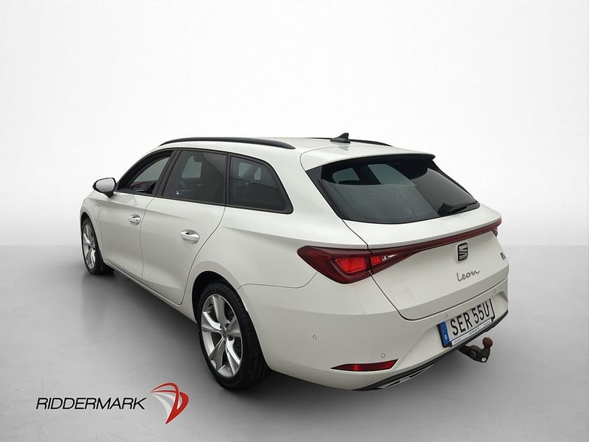 Bild 5 av SEAT León Sportstourer e-Hybrid ST FR Cockpit Dragkrok Kamera CarPlay