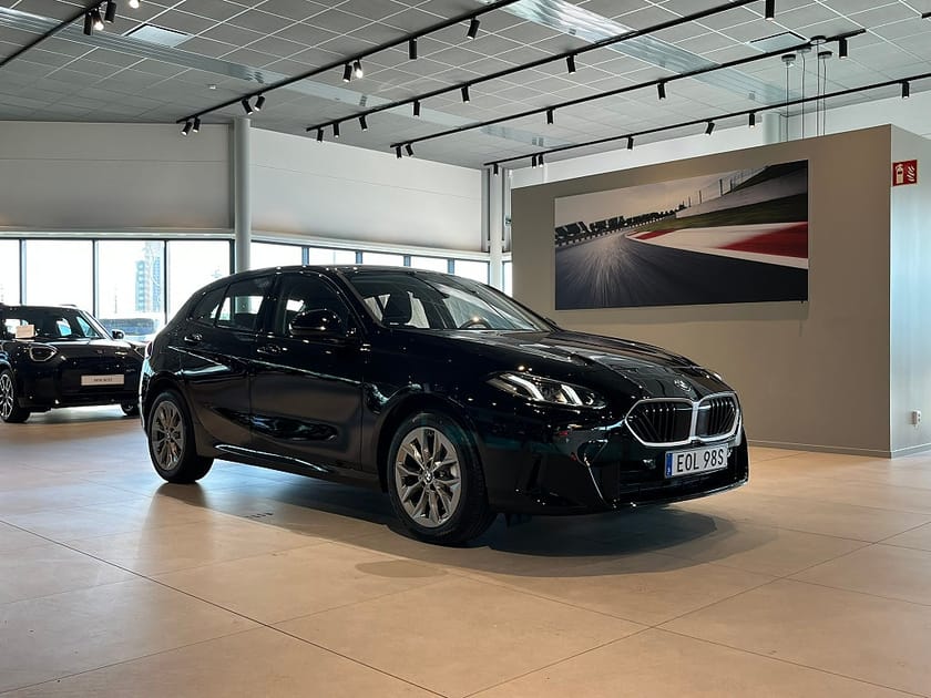 Bild 3 av BMW 120 Driving Assistant Backkamera Rattvärme Navi