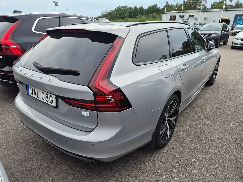 Bild 3 av Volvo V90 T6 Recharge Plus Dark plug in 350HK 4x4 Läder