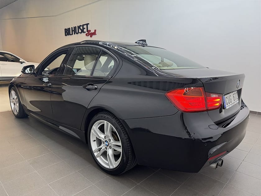 Bild 3 av BMW 328i xDrive Sedan 328 245hk M-Sport T-lucka/Kamera/Navi/Läder