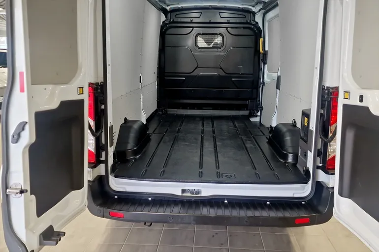 Ford E-Transit 350