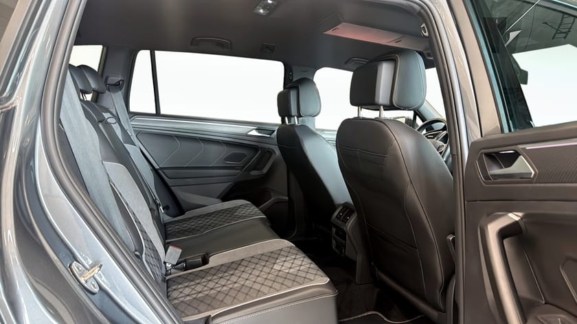 Bild 5 av Volkswagen Tiguan Allspace 5-sätes 2.0 TSI OPF 4Motion (190hk) R-LINE / HK / 360-KAM