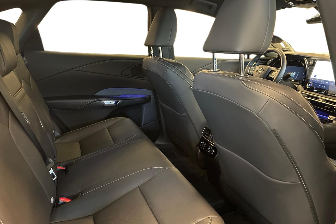 Lexus RX 450h+ E-CVT, 309hp, 2025