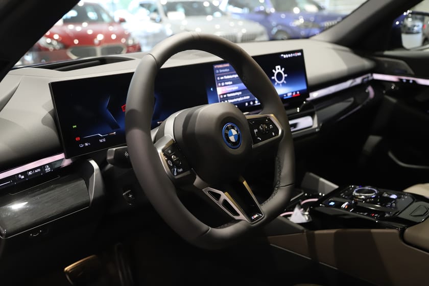 Bild 5 av BMW i5 xDrive40 Touring xDrive 40 M Sport / 21" / Pano / BW / Businesspris*