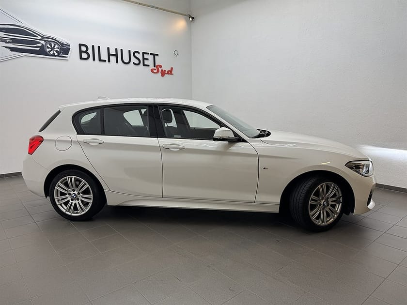 Bild 2 av BMW 118d xDrive 118 150hk M Sport M-värmare/Rattvärme/Nyservad