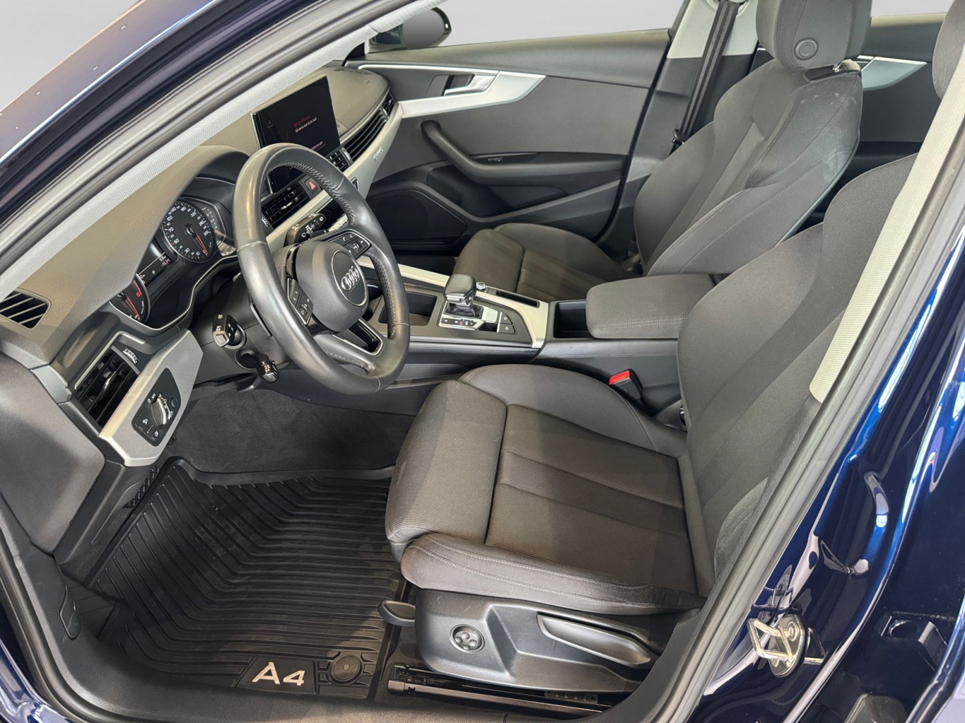 Audi A4 2.0 2020, kuva 7/10