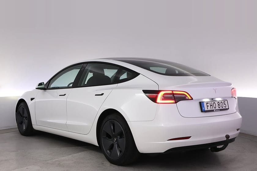 Bild 4 av Tesla Model 3 Standard Range Autopilot Panorama Drag