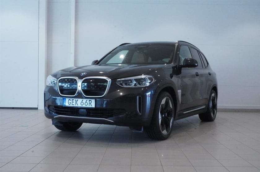 Bild 1 av BMW iX3 Charged Plus Drag Panorama Läder Keyless hk HUD 286hk