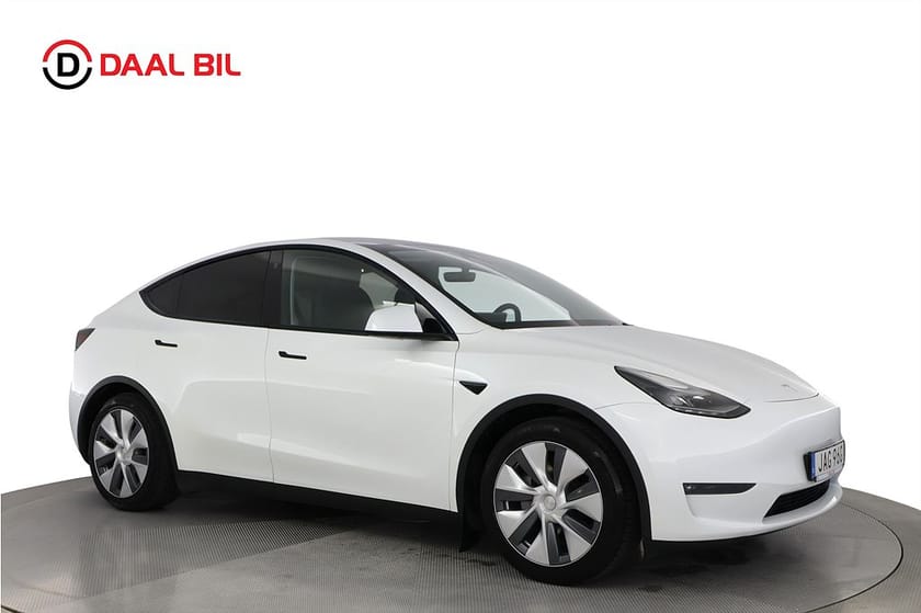 Bild 4 av Tesla Model Y Long Range AWD 514HK DRAG PANO B-KAMERA VÄRMARE NFC