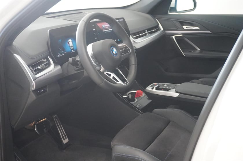 Bild 2 av BMW X1 xDrive25e