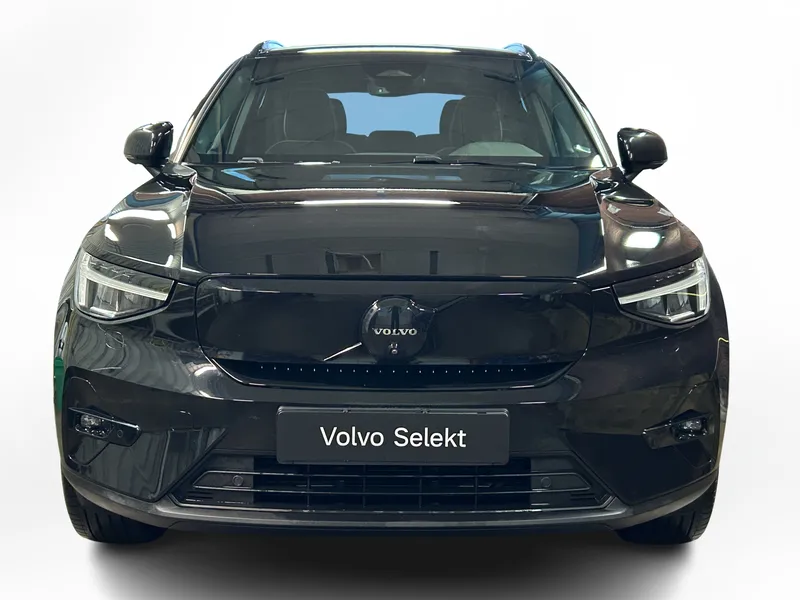 Bild 2 av 14 – Volvo EX40 Single Motor Extended Range M R Ultra Black Edt