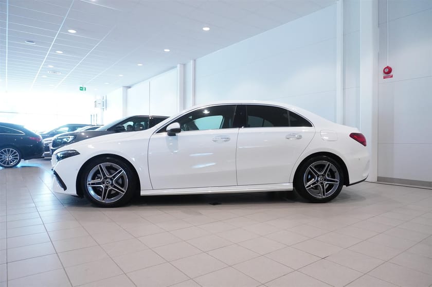 Bild 3 av Mercedes-Benz A 200 Sedan AMG Line Advanced Plus 163hk