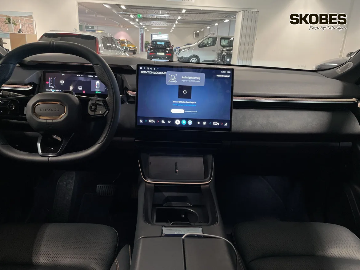 Lynk & Co 08 PHEV