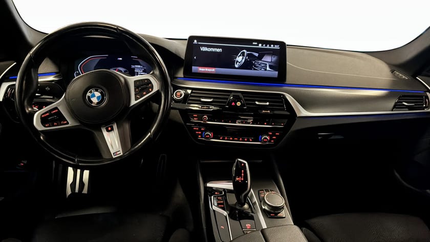 Bild 4 av BMW 520d xDrive Touring Drag M-Sport Komfortöppning