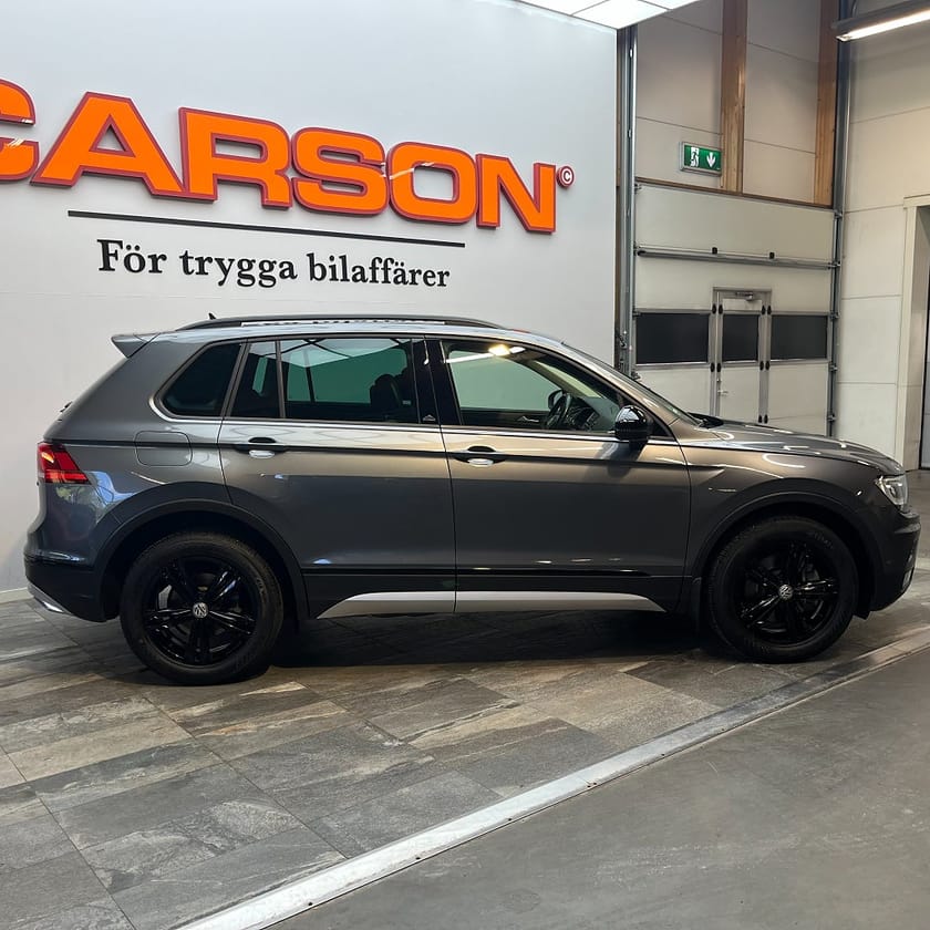 Bild 3 av Volkswagen Tiguan 2.0 TSI 4M Offroad Edition Cockpit Backkamera Värmare