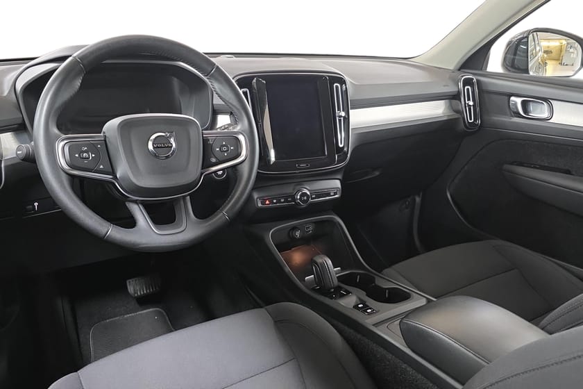 Bild 2 av Volvo XC40 T2 FWD Momentum