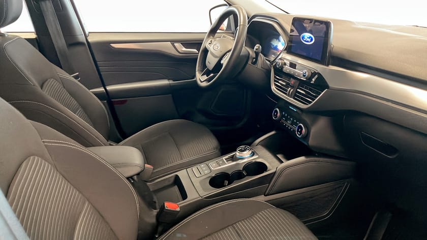 Bild 3 av Ford Kuga Plug-In Hybrid Titanium E-CVT 225hk