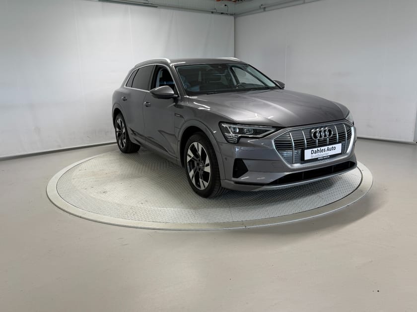 Bilde 2 av Audi e-tron 55 quattro ADVANCED SPORT ACC/Krok/360/Delskinn/El.sete/Matrix
