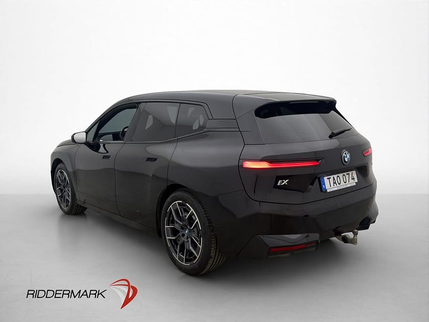 Bild 5 av BMW iX xDrive40 326hk Sport Panorama H/K 360° Laser Dragkrok