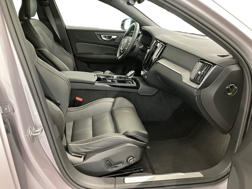 Bild 5 av Volvo V60 T6 Plus Dark Nordic Edition