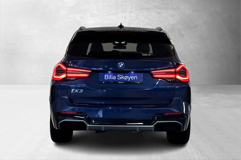 Bilde 4 av BMW iX3 Fully Charged, H/K, ComfAcc, Laser, Adp-Cruise, HUD