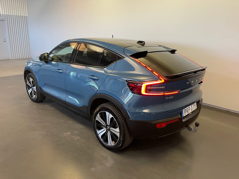 Bild 4 av Volvo C40 Recharge Single Motor Ultimate / Dragkrok / Panoramaglas tak / Tonade rutor /