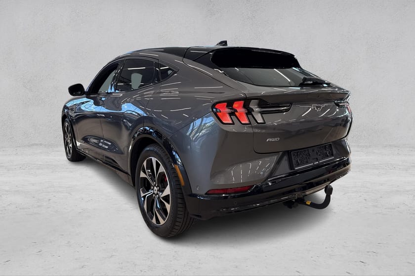 Bilde 3 av Ford Mustang Mach-E Long Range AWD LR 540KM B&O/Hengerfeste/Panorama/Oppv.Ratt+