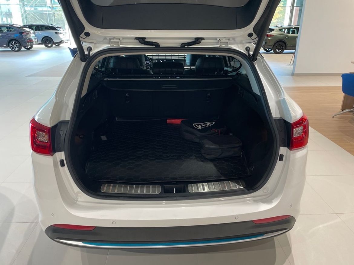 Kia Kia Optima Sport Wagon Plug-in Hybrid — bild 20