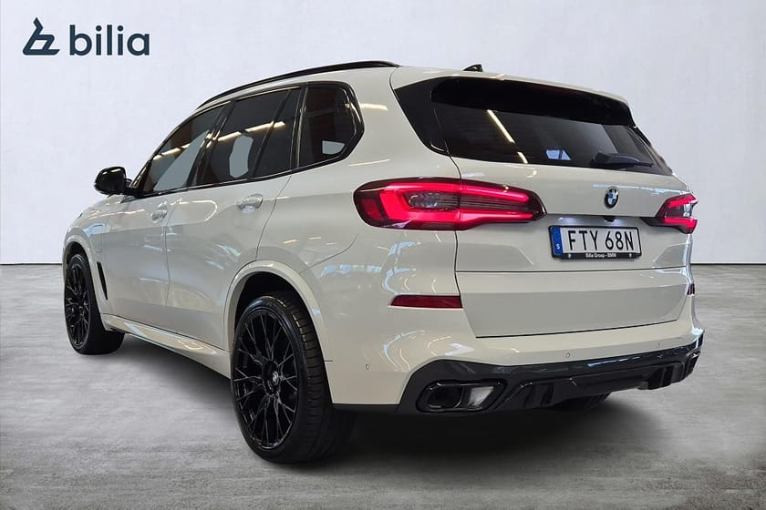 Bild 2 av BMW X5 xDrive45e iPerformance M Sport Komfortstolar Laser 360 Kamera Drag