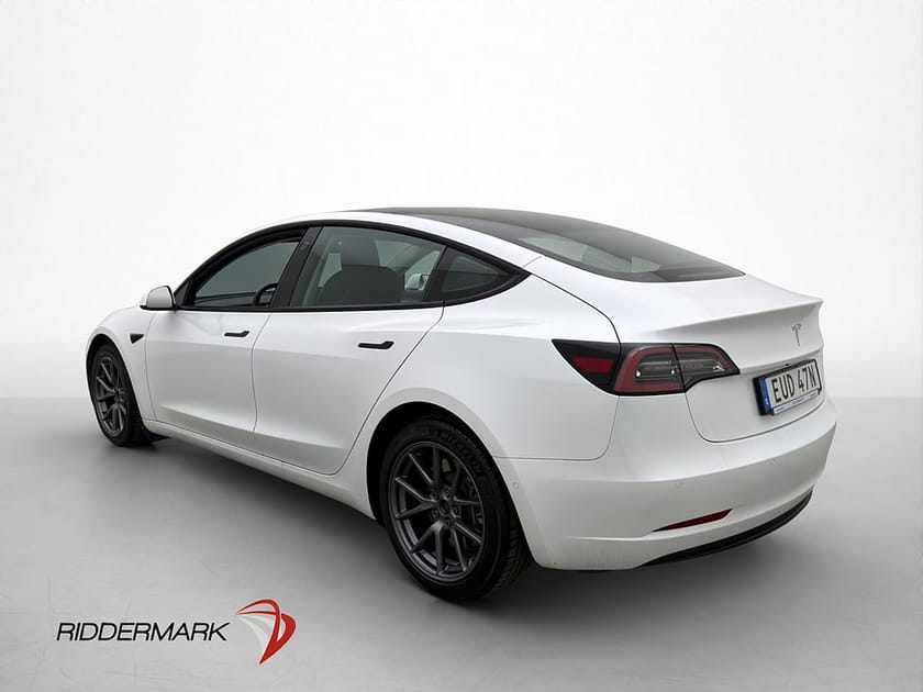 Bild 3 av Tesla Model 3 Standard Range Plus 325hk Kamera Pano Svensksåld