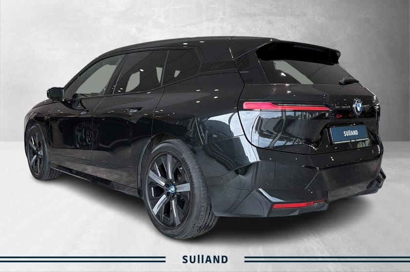 Bilde 3 av BMW iX xDrive40 Fully Charged / Harman / Laser