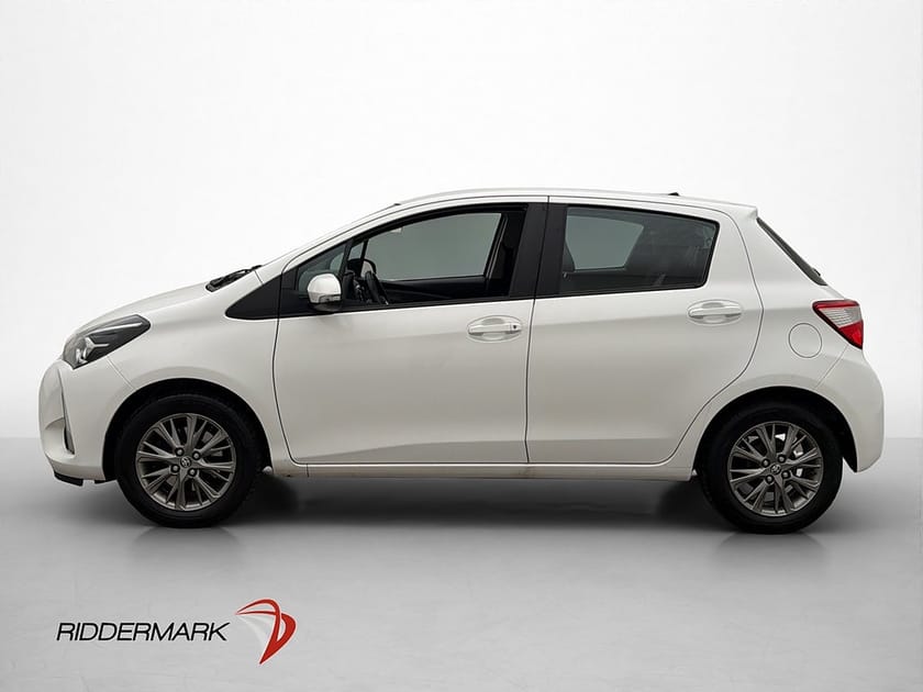 Bild 4 av Toyota Yaris 1.5 VVT-iE 111hk Active Backkamera Bluetooth