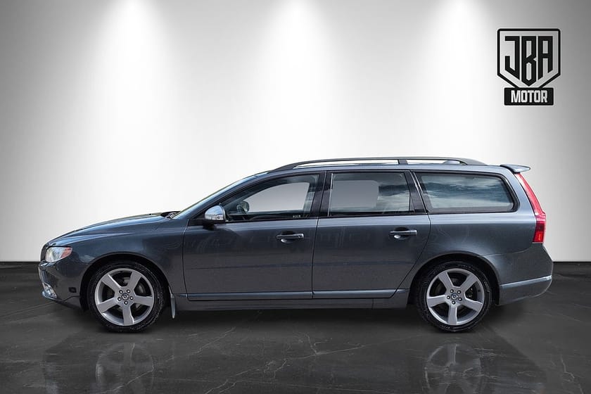 Bild 1 av Volvo V70 2.5FT Geartronic R-Design Euro 4