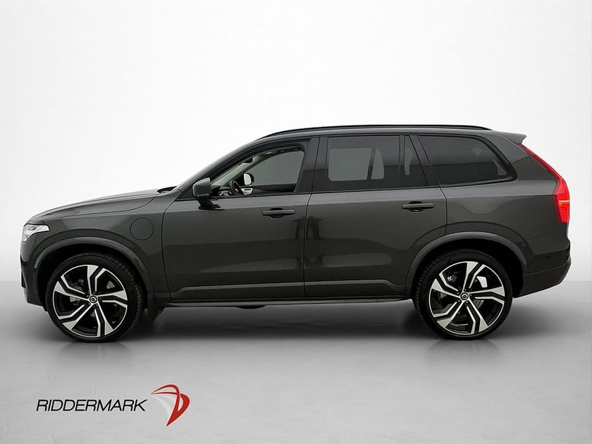 Bild 4 av Volvo XC90 7 Säten T8 AWD Ultra Dark 7-Sits Pano B&W HuD P-Värm 360°