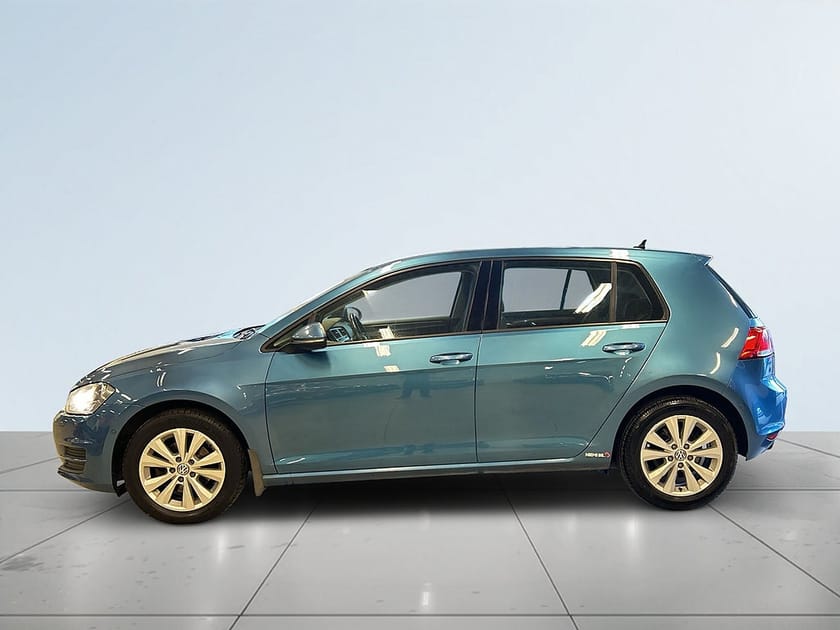 Bild 4 av Volkswagen Golf 5-dörrar 1.6 Drag/SoV-Däck/MoK-Värm/Psens/Backkamera