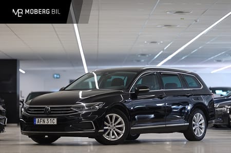 Volkswagen Passat Sportscombi GTE SC 218hk Executive Alcantara Drag B-Kamera