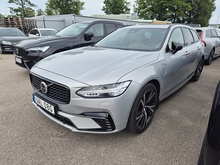 Volvo V90 T6 Recharge Plus Dark plug in 350HK 4x4 Läder