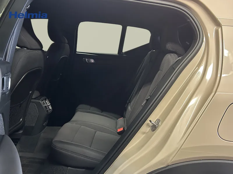 Bild 12 av 14 – Volvo EX40 Single Motor Extended Range R Core SE Core Special Edition