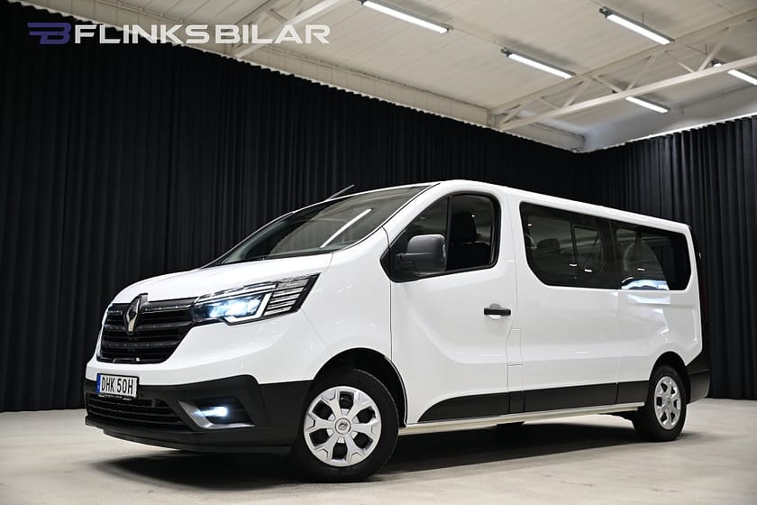 Bild 1 av Renault Trafic Passenger L2 150HK L2|9-Sits|Drag|Värmare|Backkamera|Moms