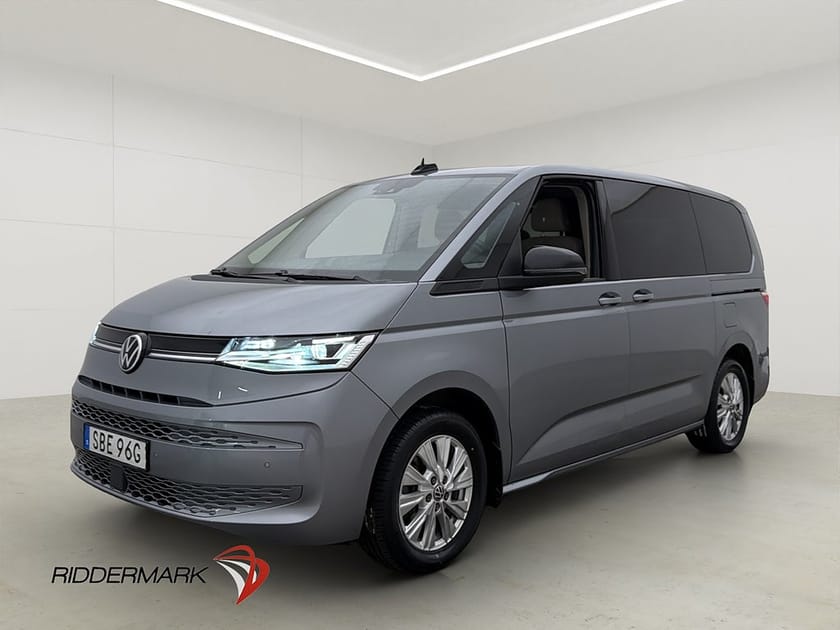 Bild 3 av Volkswagen Multivan eHybrid Lång Cockpit Värmare Pano 7-Sits Moms