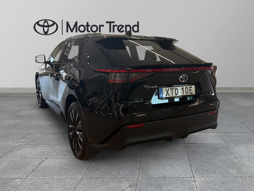 Bild 3 av Toyota bZ4X AWD 343hk Executive JBL Panorama Demo