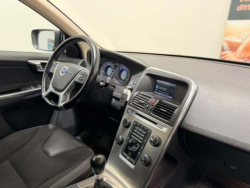 Bild 2 av Volvo XC60 DRIVe Momentum Euro 5