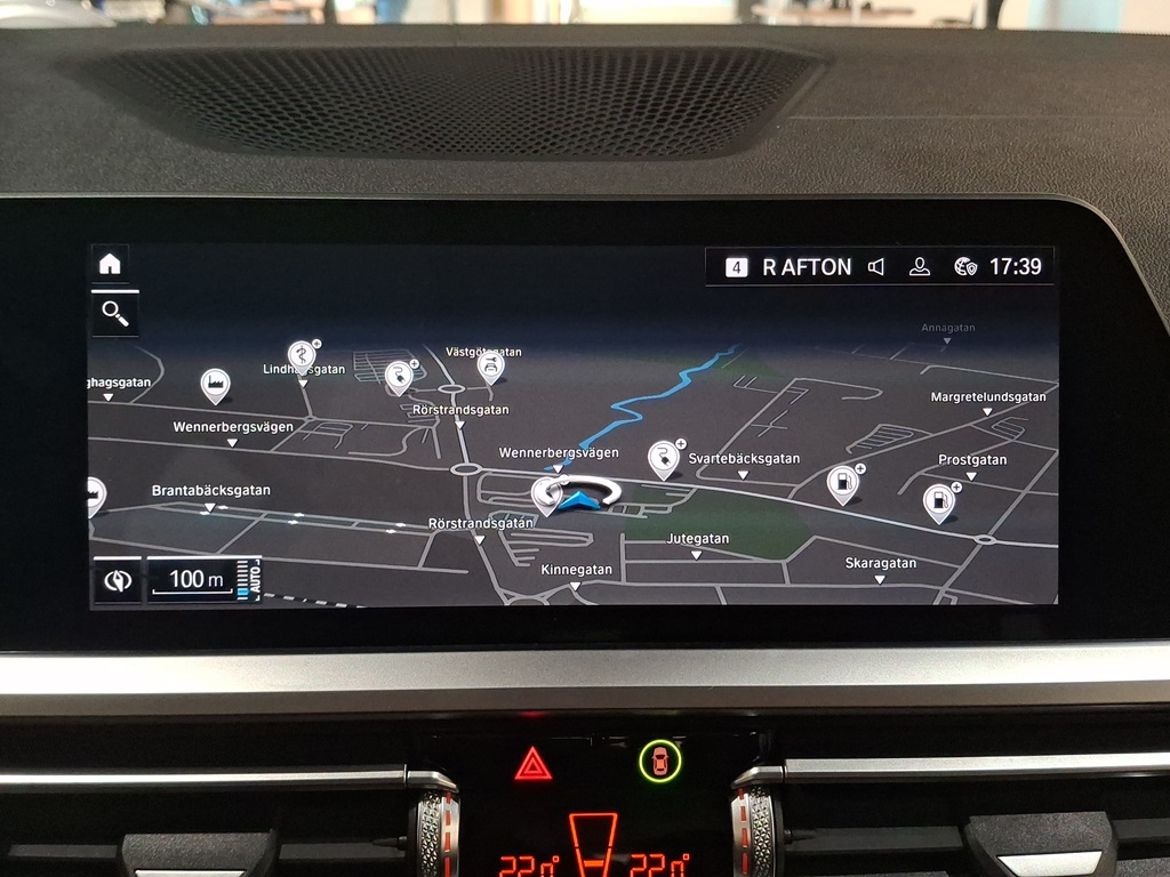 BMW BMW 330e xDrive Touring — bild 16