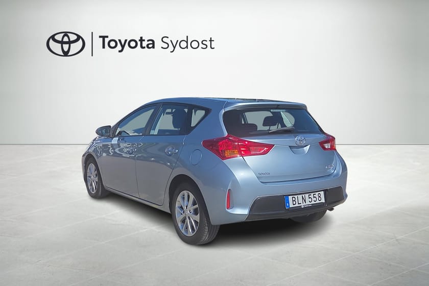 Bild 4 av Toyota Auris Sätesvärme fram, ISOFIX-fästen bak, Elhissar fram