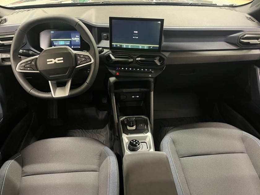 Bild 5 av Dacia Duster hybrid-G 150 4x4 *BACKKAMERA/RATTVÄRME*
