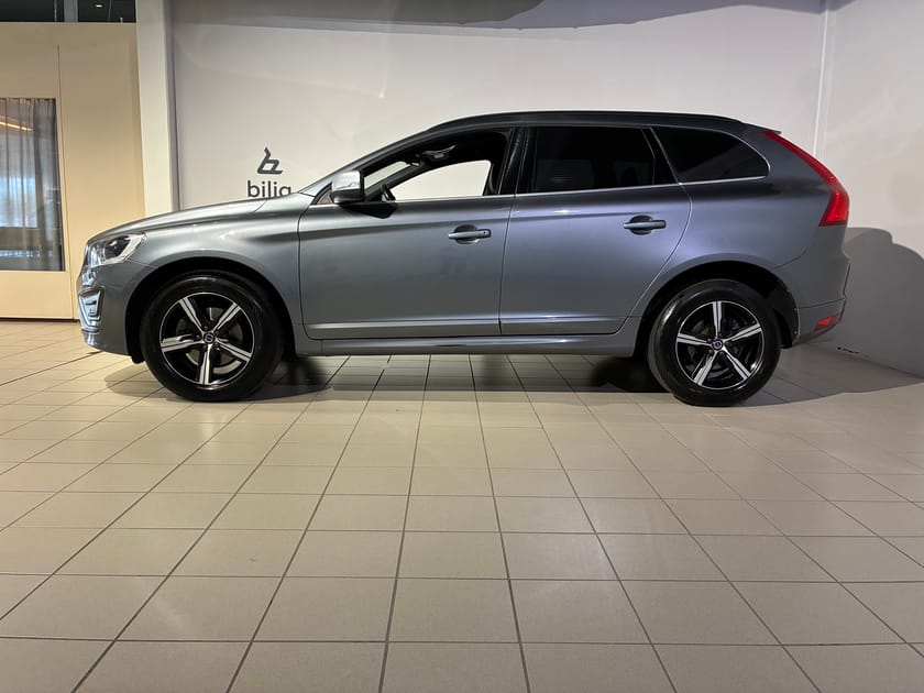 Bild 3 av Volvo XC60 D4 AWD Classic R-Design | Värmare | Dragkrok |