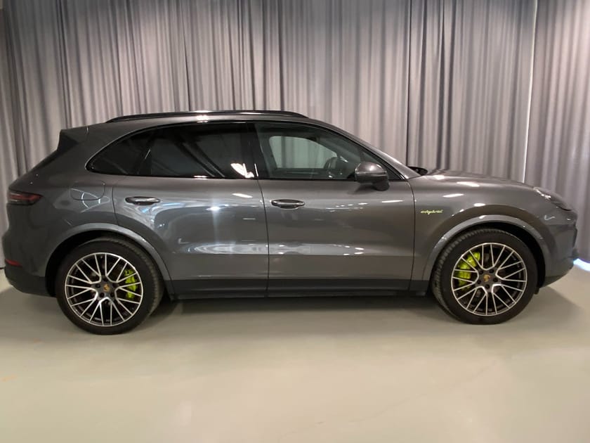 Bild 4 av Porsche Cayenne E-Hybrid 462hk Drag Navi Skinn