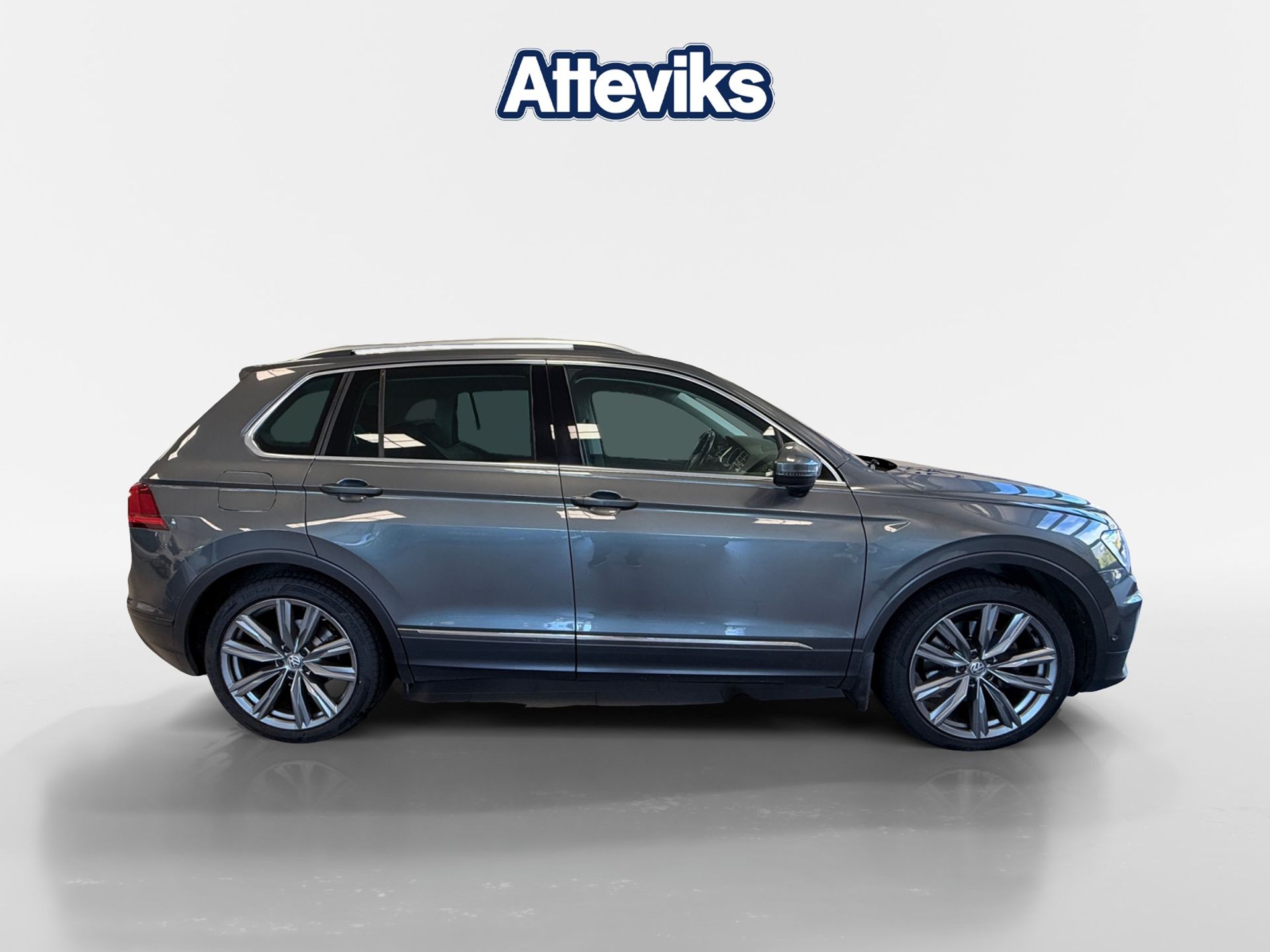 Volkswagen Tiguan TSI 180 DSG 4M 2018, bild 2/10